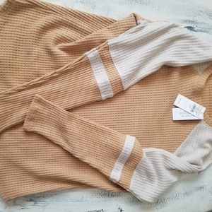 AE knit long sleeve sz small